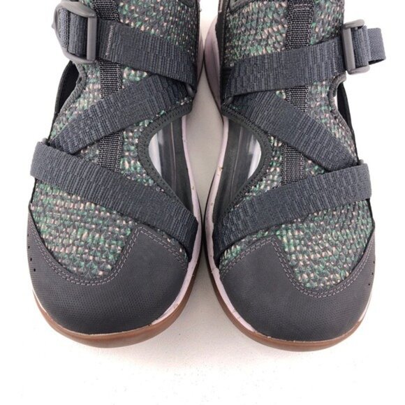 Chaco Odyssey Waterproof Hiking Sandals 9 - Picture 12 of 12